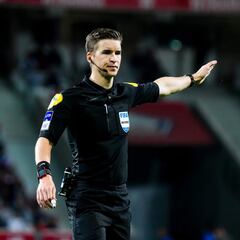 El francés François Letexier arbitrará el Barcelona-Benfica