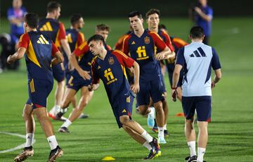 Pedri durante el entrenamiento. 

