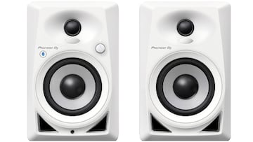 Altavoces Pioneer DJ DM-40BT-W de color blanco