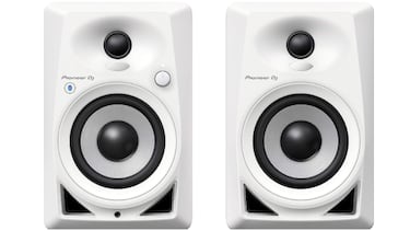 Este tocadiscos con altavoces de Pioneer DJ es ideal para amantes del vinilo