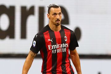 Regresó al Milan para volver a la élite de Europa. En dos temporadas suma 28 goles. Es el líder futbolístico y quien se lleva todos los focos en los partidos. 