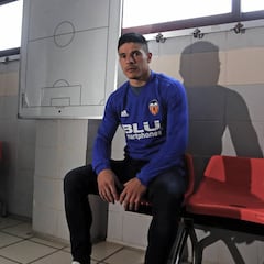 Roncaglia: "Por suerte superé las tentaciones de juventud"