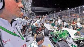 <b>FIN DE LA AVENTURA. </b>La escudería japonesa ya no formará parte de los grandes premios en 2009.