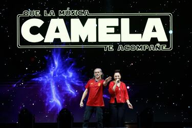 El grupo Camela durante su actuación en la Explanada del Puente del Rey.