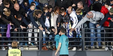 Casi 5.000 aficionados en el entrenamiento a puerta abierta