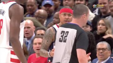 Twitter ardiendo: la expulsi車n de Isaiah Thomas a los 88" por esta 'acci車n hostil' contra el 芍rbitro