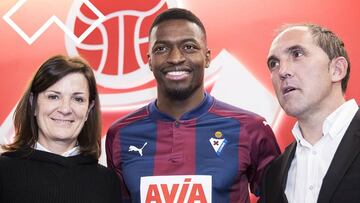 Diop en su presentaci&oacute;n con el Eibar. 