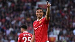 Casemiro, jugador del Manchester United, celebra el gol anotado ante el Chelsea.