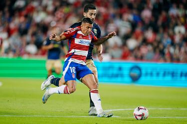 Delantero: Uzuni (Granada)