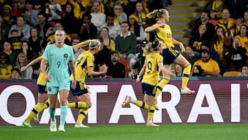 Soccer Football - FIFA Women's World Cup Australia and New Zealand 2023 - Third Place Playoff - Sweden v Australia - Brisbane Stadium, Brisbane, Australia - August 19, 2023 Sweden's Fridolina Rolfo celebrates scoring their first goal with Kosovare Asllani and Amanda Ilestedt REUTERS/Dan Peled
