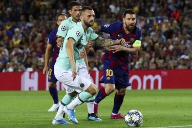 Messi's return brings calm to Barça