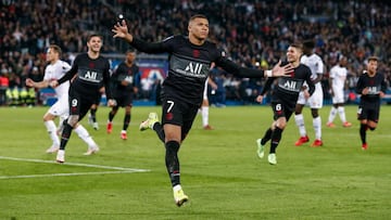 Mbappé nets controversial late PSG winner against Angers