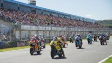 En la foto se pueden ver las gradas llenas en Jerez.