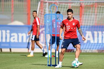 Primer entrenamiento y presentación de James Rodríguez.