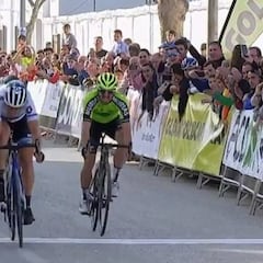 Trentin gana en un ajustado esprint y Wellens sigue líder