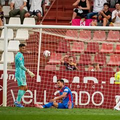 Dituro mantiene las dudas en la portería del Elche