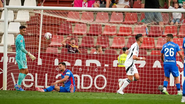 Dituro mantiene las dudas en la portería del Elche