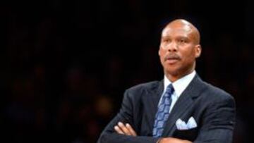 Byron Scott 'la lía' en su cuenta de Instagram: "Aquí te espero"
