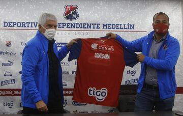 Comesaña vuelve al Rojo de la Montaña 21 años después. Será su cuarto ciclo al frente del equipo antioqueño.
