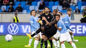 El equipo canadiense estuvo lejos de su mejor versión y cayó ante un conjunto uruguayo que recupera algo de confianza previo a su debut mundialista.