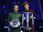 Sinner somete a Alcaraz y repite título en las Finals