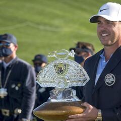 Brooks Koepka remonta para ganar su octavo título; Rahm, 13º