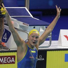 Sjöstrom, la mujer más rápida: bate el récord del 50 libre