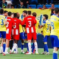 Duro castigo para el Almería tras la visita a Cádiz