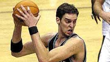 <b>NUNCA JUGÓ TAN BIEN.</b> Gasol se ha disparado hacia unas cifras constantes superiores a 20 puntos y 10 rebotes.