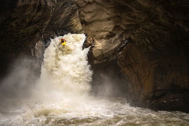 This image is free for editorial purposes only when used in relation to Red Bull Illume. Please always add the photographer credit: ? Name of photographer / Red Bull Illume Photographer: Gonzalo Robert Parraguez, Athlete: Kilian Ivelic Astorga, Location: Maipo, Chile // Red Bull Illume 2023 // SI202310051342 // Usage for editorial use only //