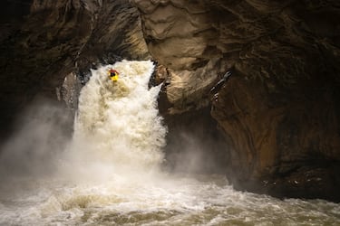 This image is free for editorial purposes only when used in relation to Red Bull Illume. Please always add the photographer credit: © Name of photographer / Red Bull Illume Photographer: Gonzalo Robert Parraguez, Athlete: Kilian Ivelic Astorga, Location: Maipo, Chile // Red Bull Illume 2023 // SI202310051342 // Usage for editorial use only //