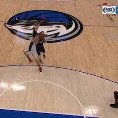 Doncic se inventa un nuevo registro: el triple malabarista