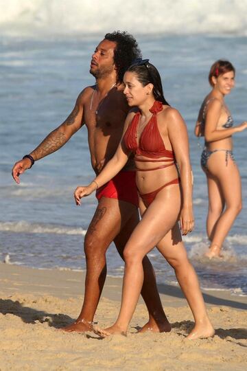 Marcelo relaxes with his family at the beach in Rio de Janeiro.