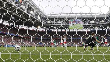 El defensa central polaco hizo un autogol que le costó caro a su selección puesto que terminó perdiendo el partido.