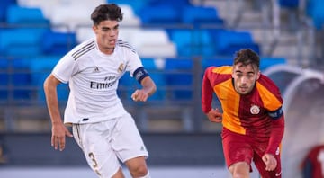 Miguel Gutiérrez, en el partido contra el Galatasaray esta temporada en la UEFA Youth League.