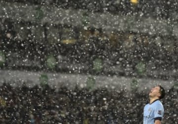 La nieve se robó todas las miradas del duelo entre Manchester City y West Bromwich.