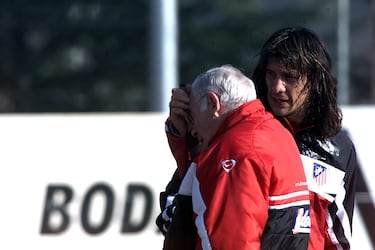 Burgos: ¡°Si el futbolista est¨¢ con el m¨ªster, juega mejor y corre tres metros m¨¢s¡±