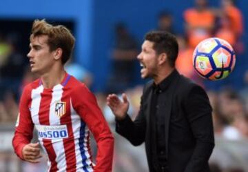 Griezmann, detrás Simeone.