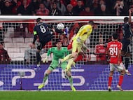 La derrota ante el Benfica de Mourinho dejó al Real Madrid fuera de la clasificación directa a octavos en Champions League y lo obligará a jugar repechaje.