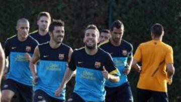 <b>LAS SONRISAS DE LOS 'DEBUTANTES'. </b>Pocos jugadores se entrenaron ayer en Sant Joan Despí con más ganas queVilla y Jordi Alba. Seguramente, sus sensaciones son parecidas. El primero reconoció que volvía a sentirse futbolista tras su penosa lesión, el otro puede debutar en un Clásico.