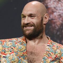 What is Tyson Fury's boxing record?