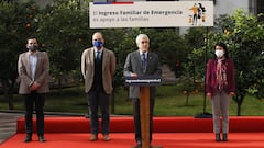 Santiago, 3 de julio 2020  El Presidente de la Republica, Sebastian Pinera, acompanado por el ministro de Desarrollo Social, Cristian Monckeberg, anuncia el pago a nuevos beneficiarios del Ingreso Familiar de Emergencia.   Dragomir Yankovic/Aton Chile