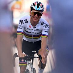 Evenepoel destaca entre la élite en su año de explosión: monumento, gran vuelta y Mundial