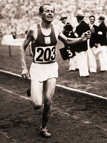 En esta edición surgieron dos grandes estrellas del olimpismo mundial. Una de ellas el checo Emil Zapotek (en la imagen), que ganó en 10.000 metros y fue plata en 5.000 metros.