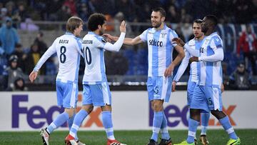 Lazio&#039;s midfielder from Brazil Felipe Anderson (2nd-L) celebrates after scoring a goal during the UEFA Europa League round of 32 second leg football match between SS Lazio and Steaua Bucharest on February 22, 2018, at the Olympic Stadium in Rome. / A