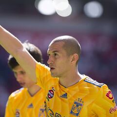 Se va Miguel Ponce y Chivas va por Torres Nilo