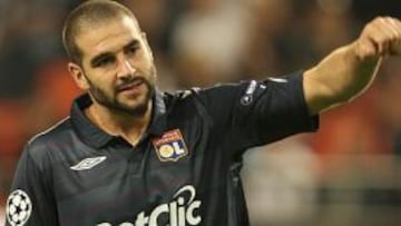 <b>TRIPLETE.</b> Lisandro López marcó los tres goles del Lyon en Bruselas.