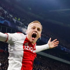 Van de Beek abre la puerta: "El Madrid se ha interesado por mí"