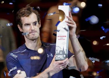 Djokovic ready to defend Paris title as Murray closes on No 1