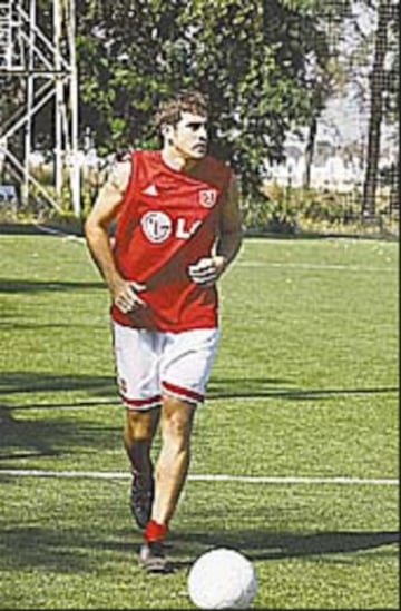 Juan Pablo Raponi: Estuvo durante 2002 y 2003 en la U, pero fue suplente. Actualmente juega en Sol de América de Paraguay.